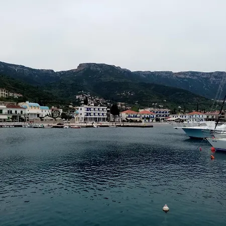 Kotsifas Aparthotel 3*