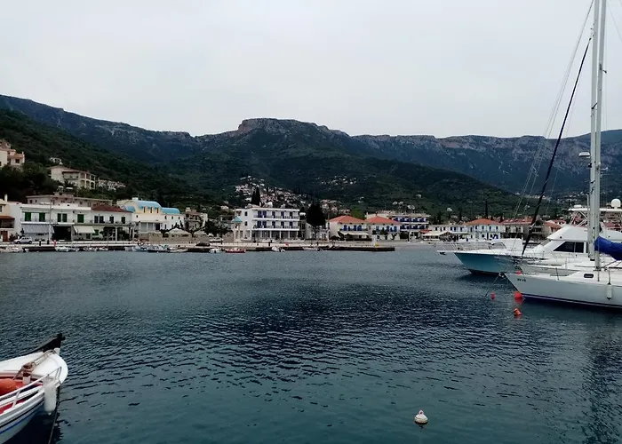 Kotsifas Apart-hotel 3*